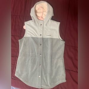 Columbia Vest
